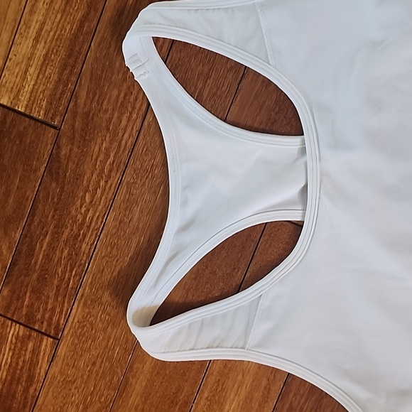Lululemon womens razorback Tank EUC Size 6 - Picture 2 of 6
